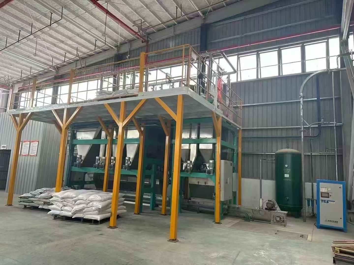 昂睿德angruide全自动微量配料秤系统高效实现一个班只投一次料，彻底解决小料配料及输送难题